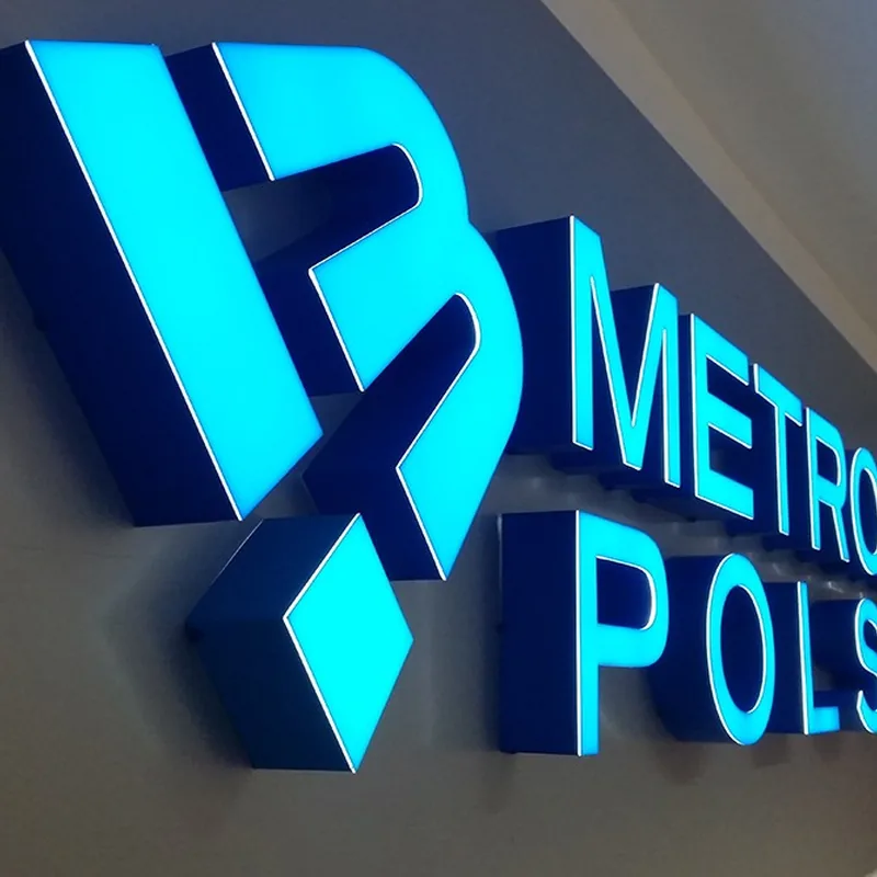 Podświetlane litery Metrona Polska