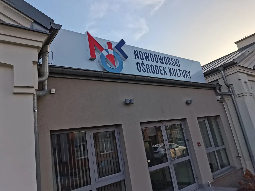 Kaseton reklamowy z dibondu z podświetleniem